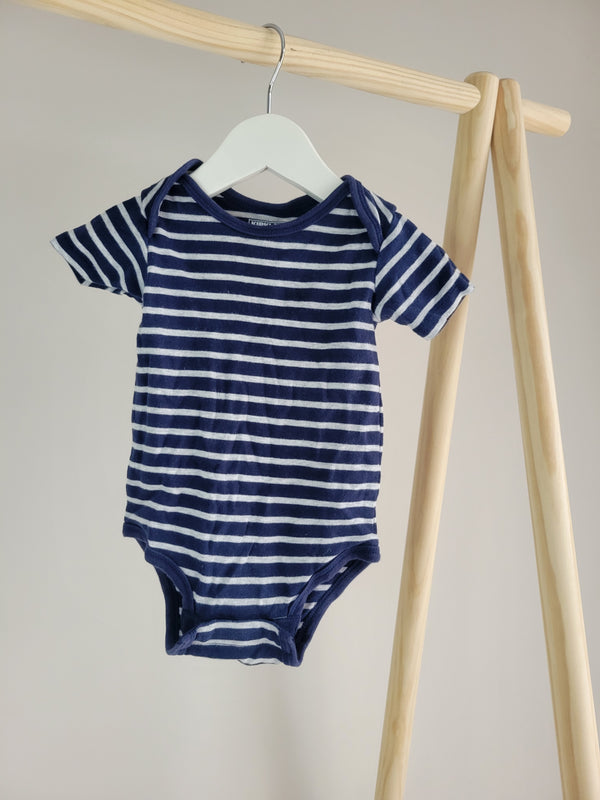 KIRKLAND Onesie (6-9 Months)
