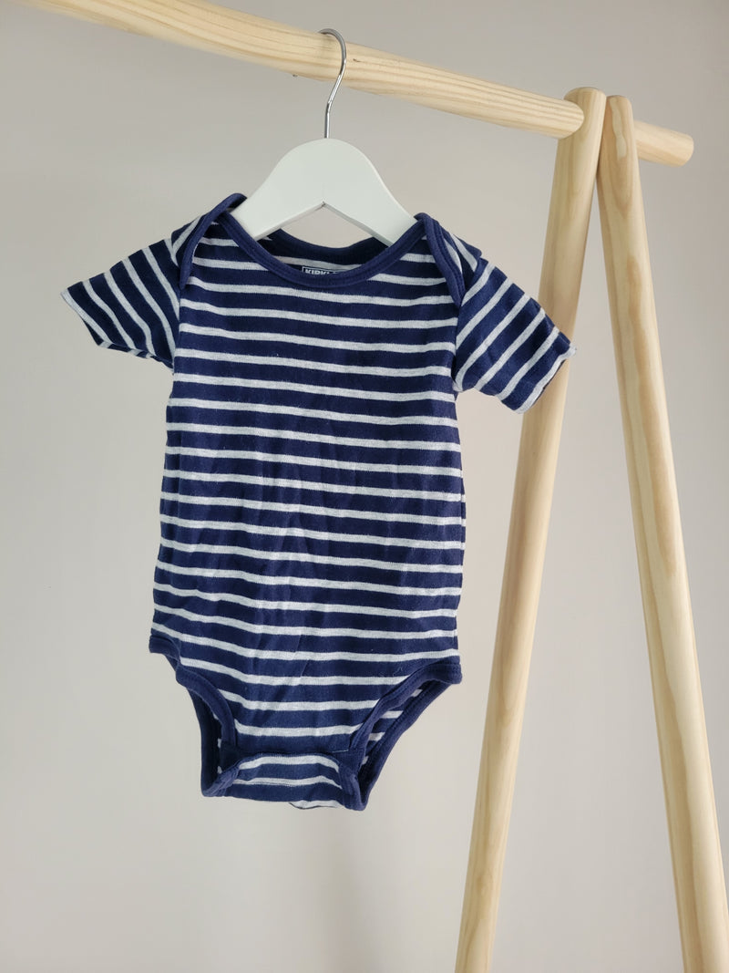 KIRKLAND Onesie (6-9 Months)