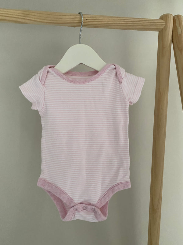 GEORGE Onesie (newborn)
