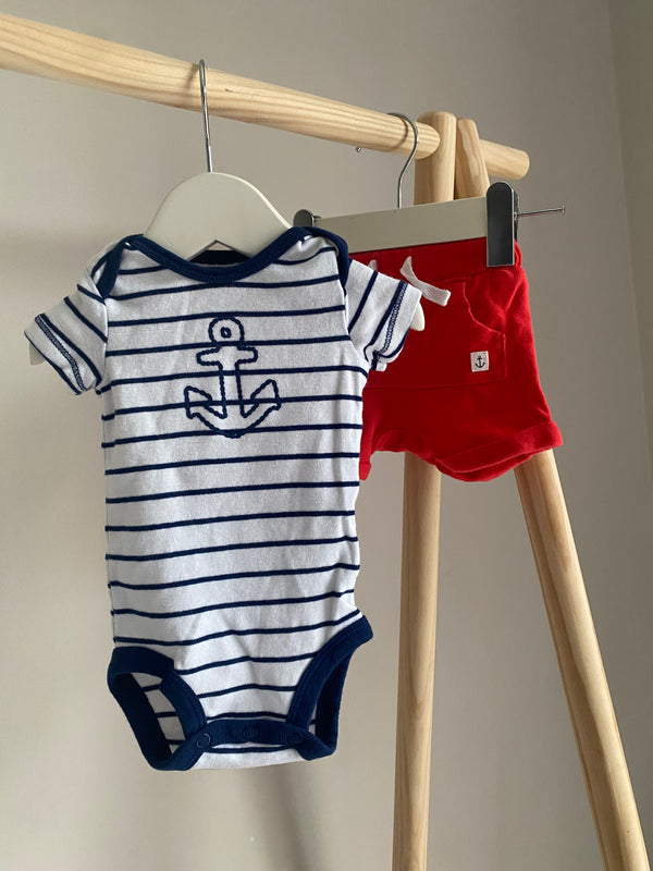 CARTERS Outfit (Newborn)
