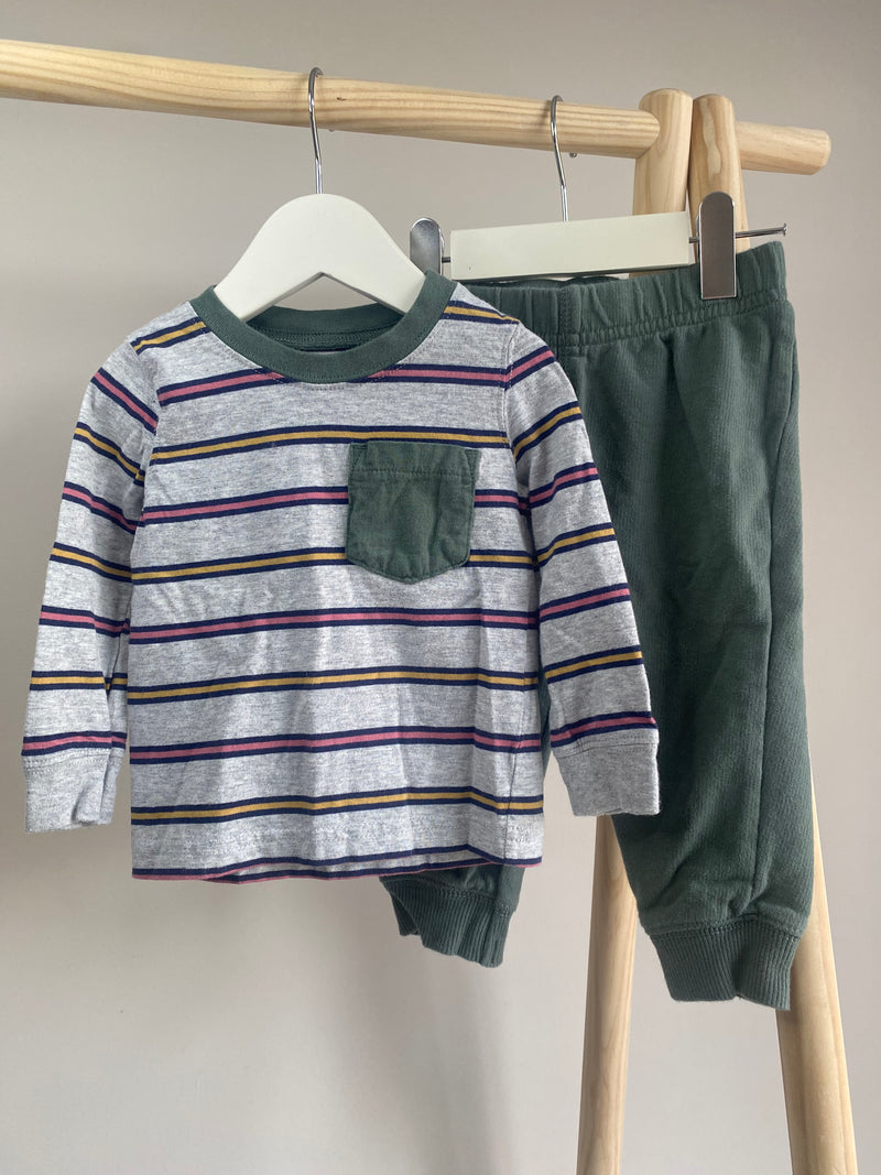 CARTERS Outfit (12 Months)