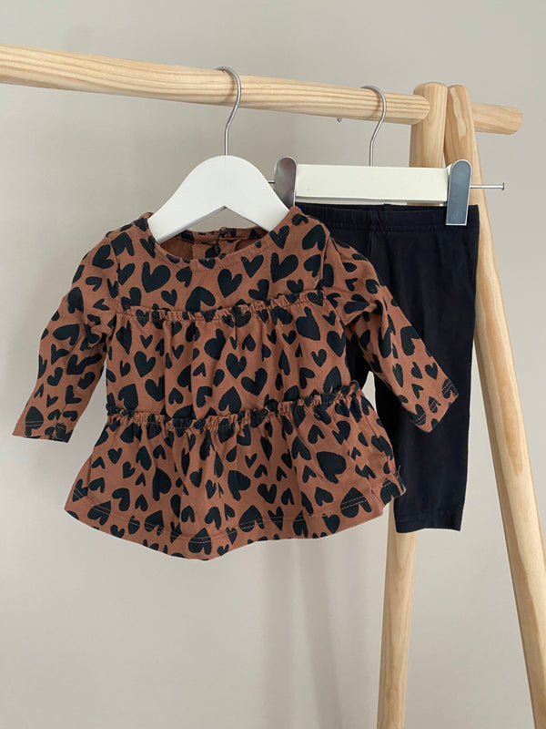 CARTERS Outfit (3 Months)