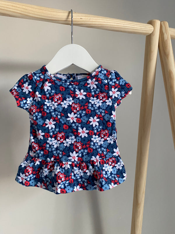 CARTERS Top (newborn)