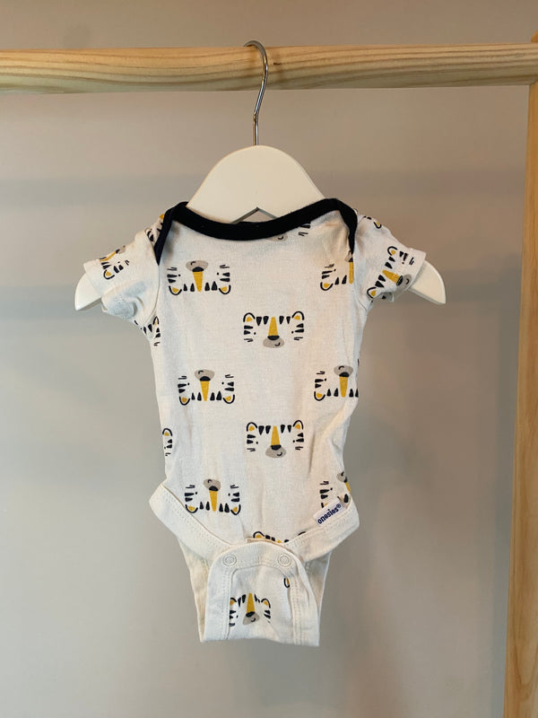 ONESIES T-Shirt Onesie Set (Preemie)