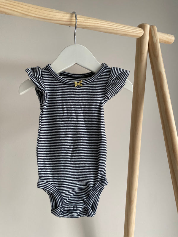 CARTERS Onesie (newborn)