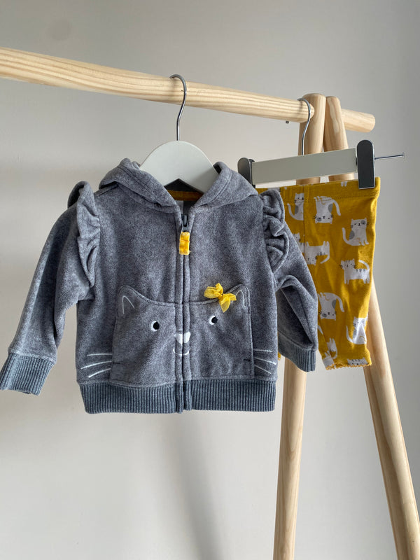 CARTERS Outfit (newborn)