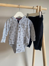 CARTERS Outfit (9 Months)