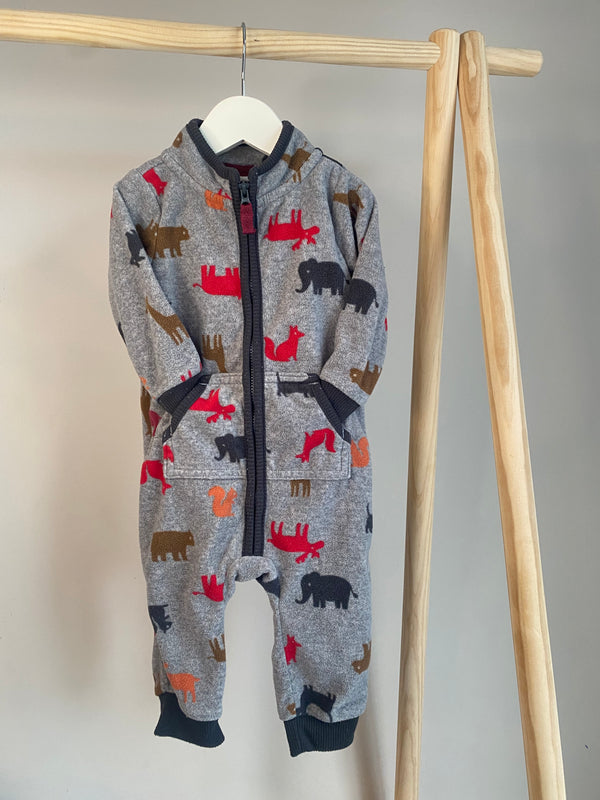 CARTERS Outfit (9 Months)