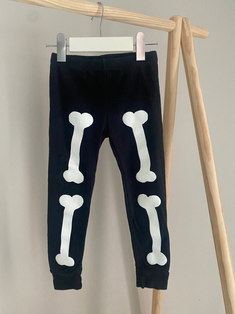 CARTERS HALLOWEEN PAJAMAS (3T)