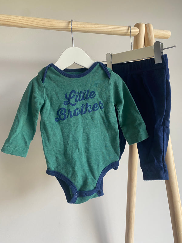 CARTERS Outfit (6 Months)