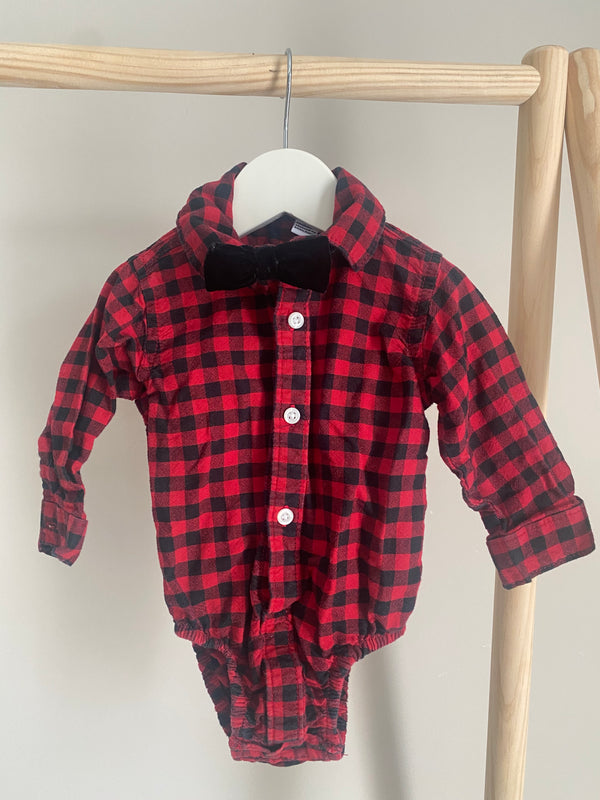 CHILDRENS PLACE Outfit (6-9 Months)