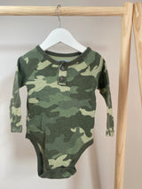 OLD NAVY Outfit (6-12 Months)