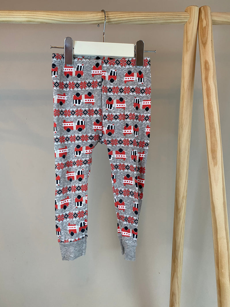 OLD NAVY PAJAMAS (2T)