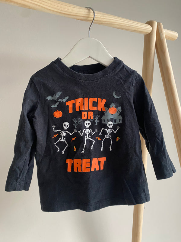 CARTERS HALLOWEEN LONG SLEEVE (12 Months)