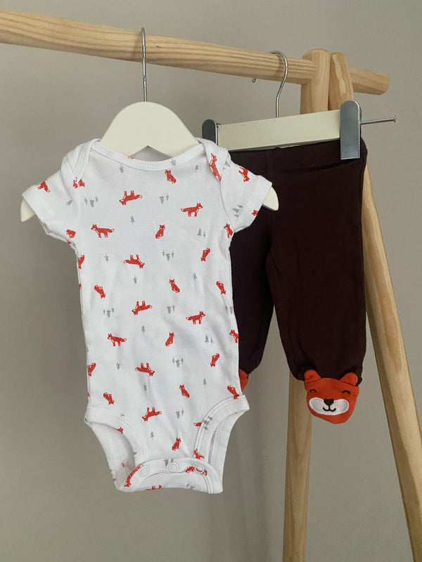 CARTERS Outfit (Newborn)
