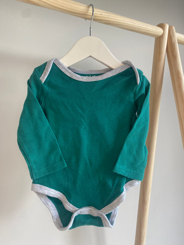 CHICK PEA Outfit (6-9 Months)