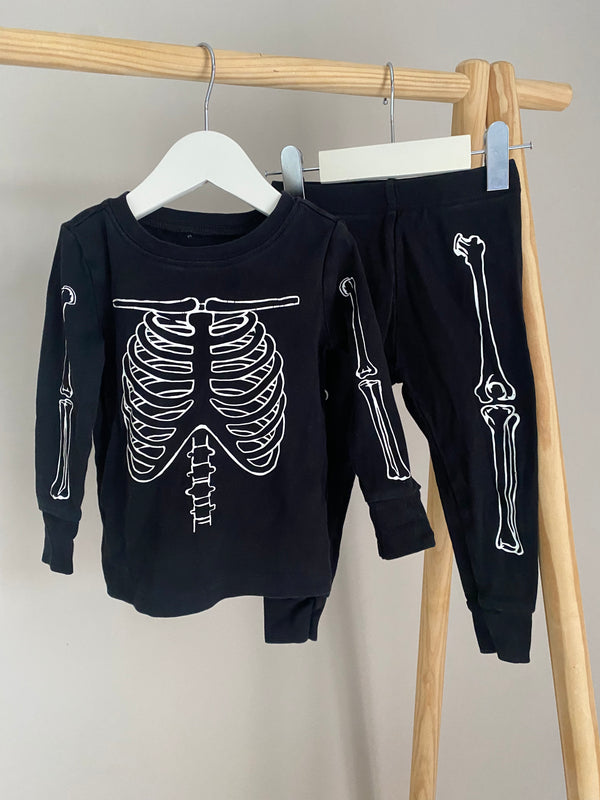OLD NAVY Halloween Pj’s (18-24 Months)