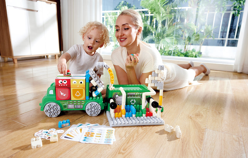 GARBAGE SORTING TRUCK – HAPE