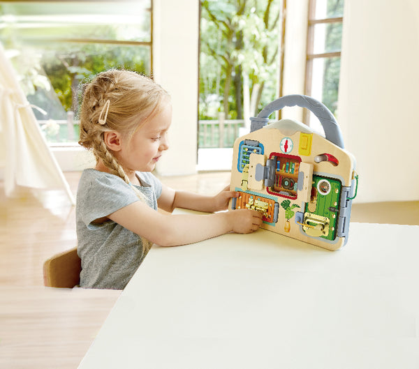 LOCK & LEARN PLAYBOARD – HAPE