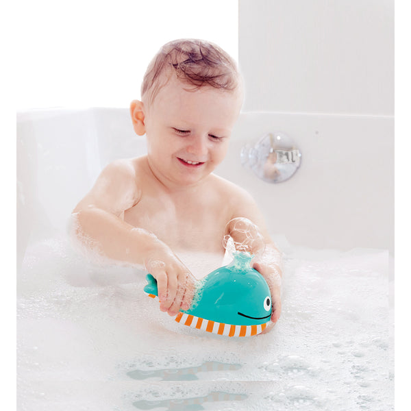 BUBBLE BLOWING WHALE – HAPE