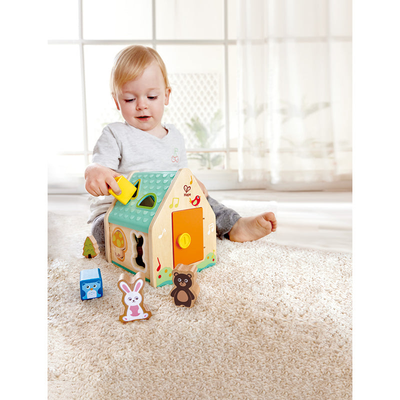 CRITTER HOUSE SHAPE SORTER – HAPE