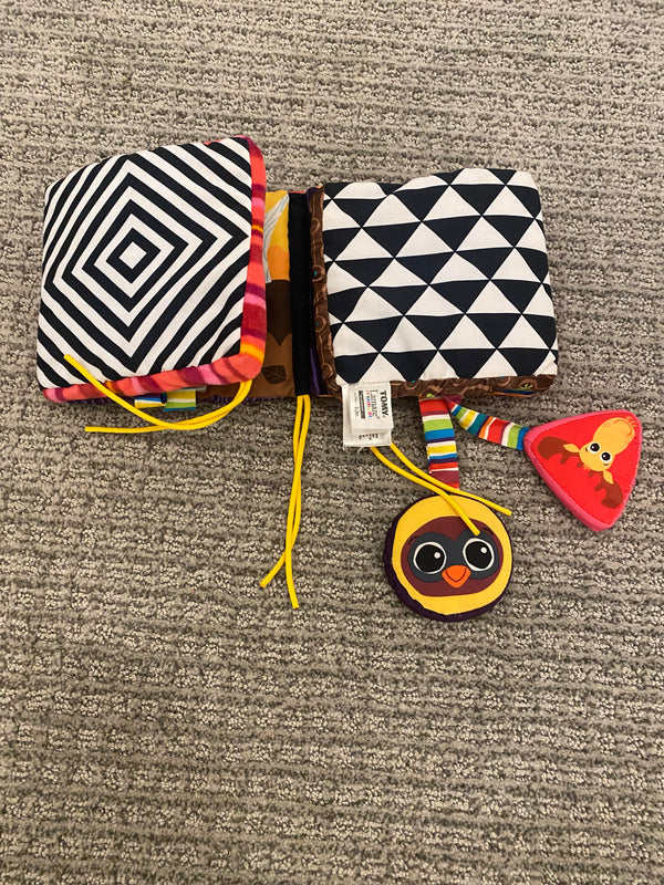 LAMAZE Soft book