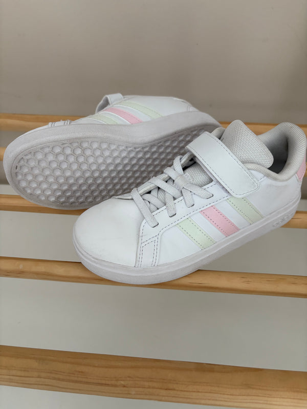 ADIDAS Shoes (Size 13)