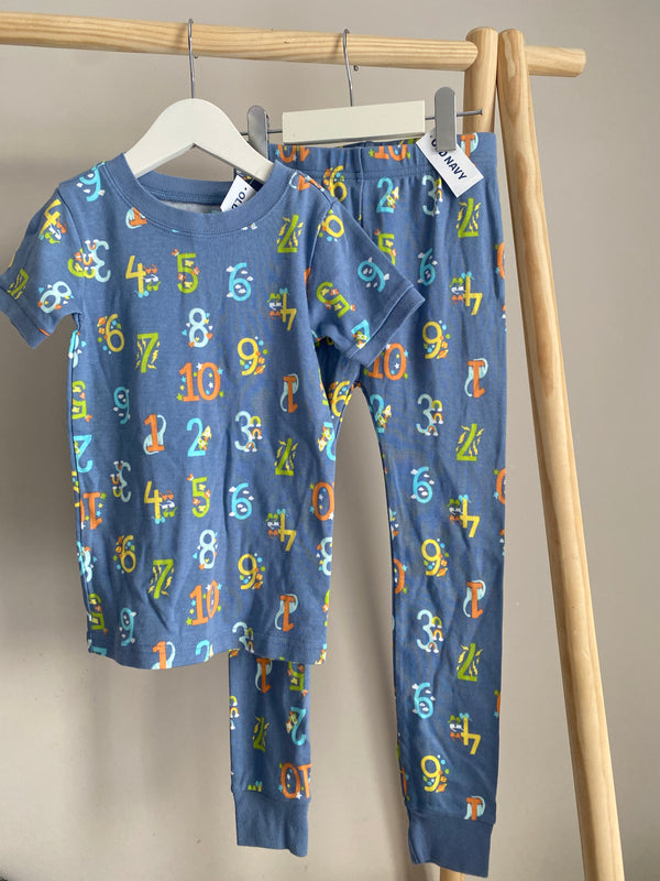 OLD NAVY Number PAJAMAS (5 Years)