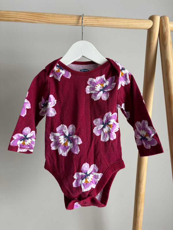 OLD NAVY Onesie (6-12 Months)