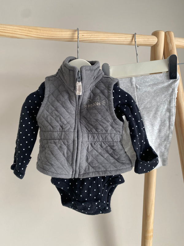CARTERS Outfit (Newborn)