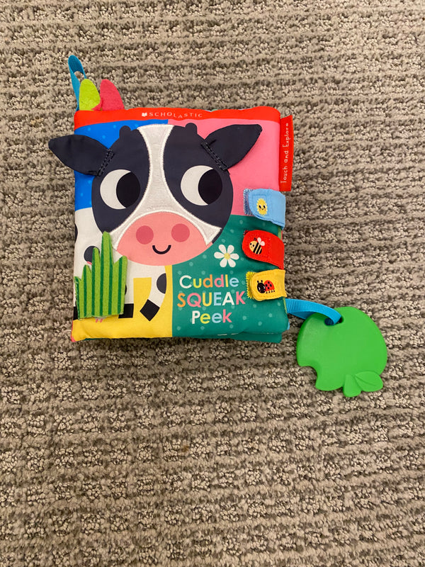 SCHOLASTIC Cuddle Squeak Peek Plush Activity Book