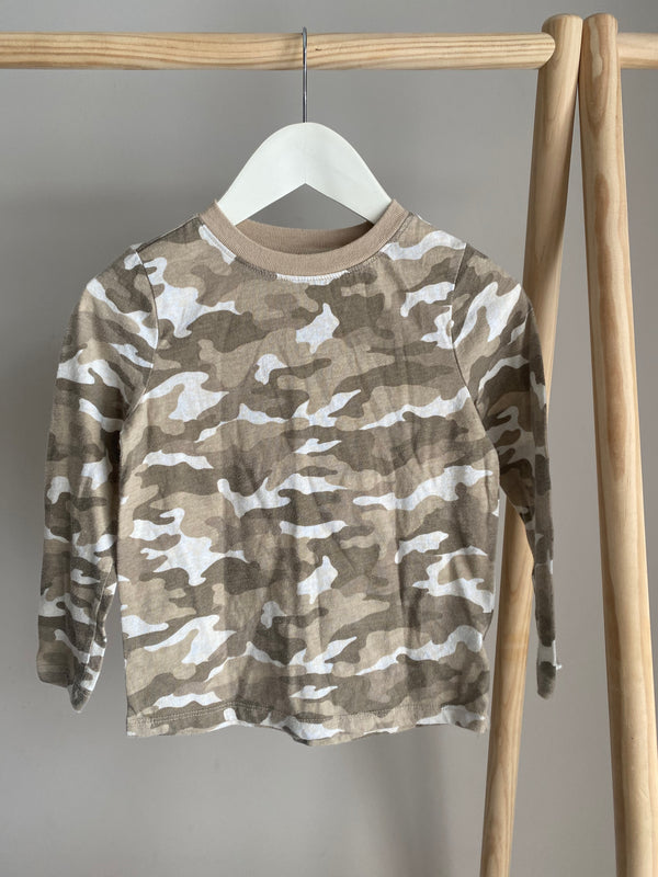 OLD NAVY Camo Long Sleeve (5 Years)