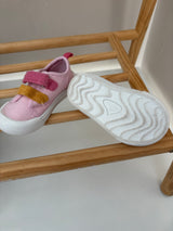 OSH KOSH Shoes (Size 6)