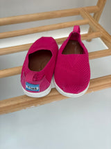 TOMS (Size 6)