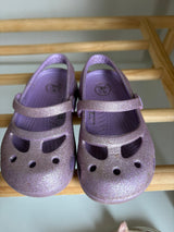 CROCS (Size 7)