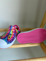 SKECHERS (Size 6)