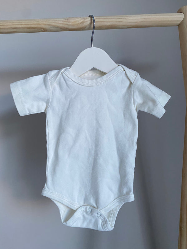 THE BABY BOX (0-3 Months)