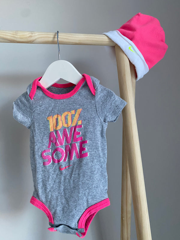 NIKE Onesie & Hat (0-6 Months)