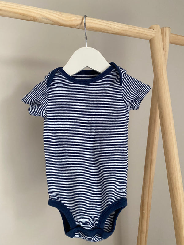 SIMPLE JOYS Onesie (3-6 Months)