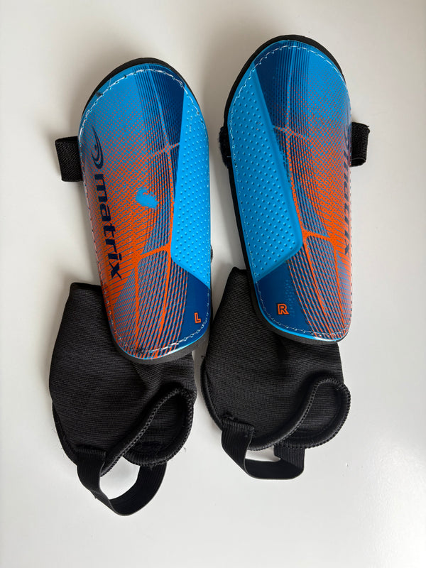 MATRIX Shin Pads (Approx size 4-6 Years)