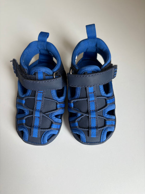 JOE FRESH Baby Shoes (Size 4)