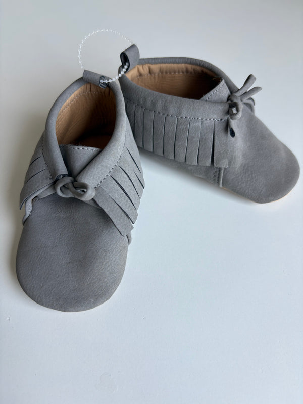 OLD NAVY Shoes (12-18 Months)