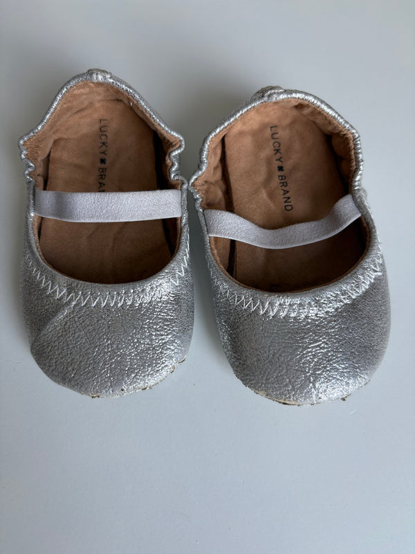 LUCKY BRAND Slip On’s (Size 4)