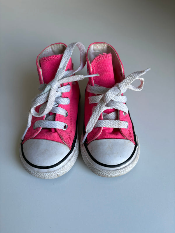 CONVERSE (Size 5)