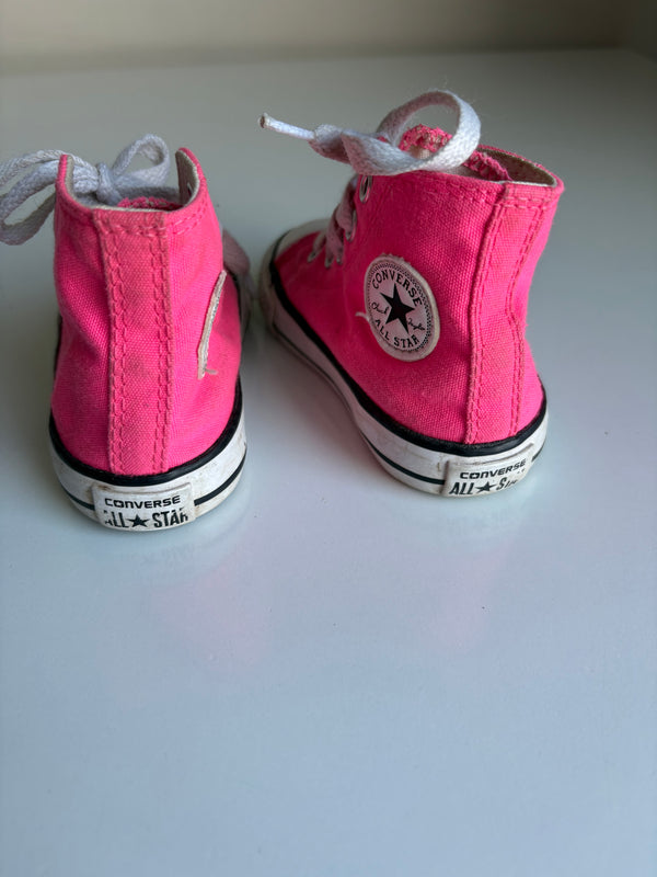 CONVERSE (Size 5)