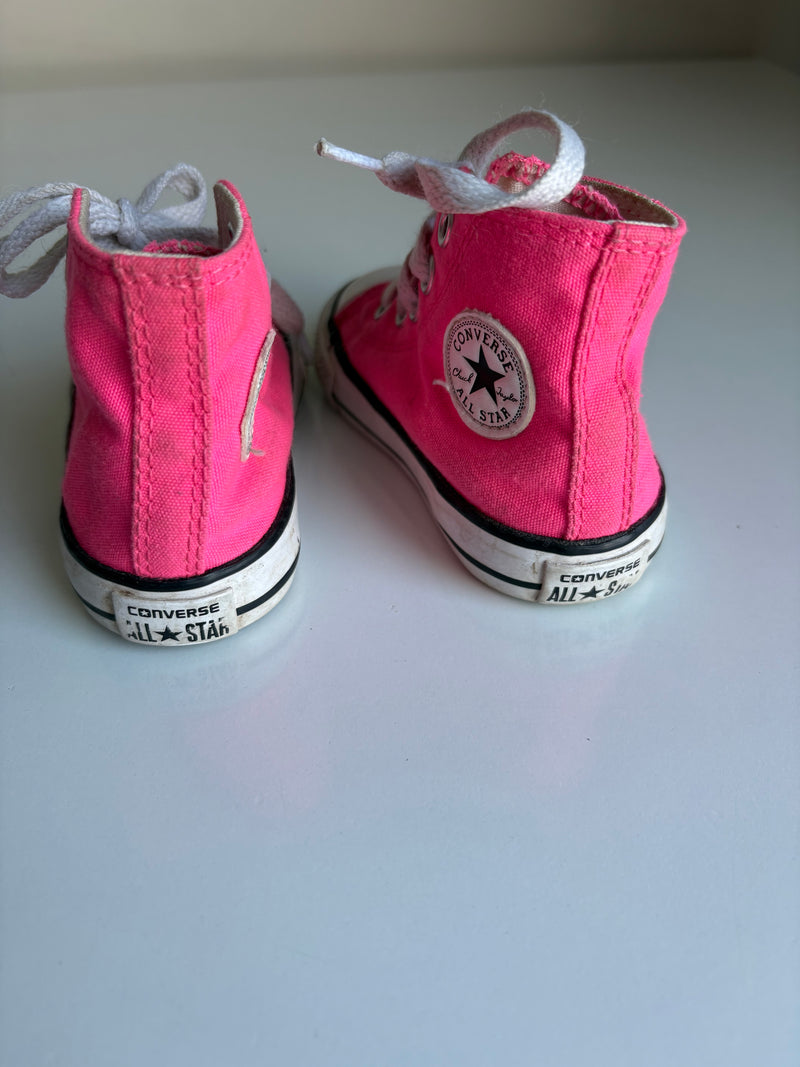 CONVERSE (Size 5)