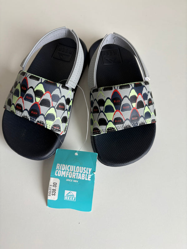 REEF Slip Ons (Size 10)