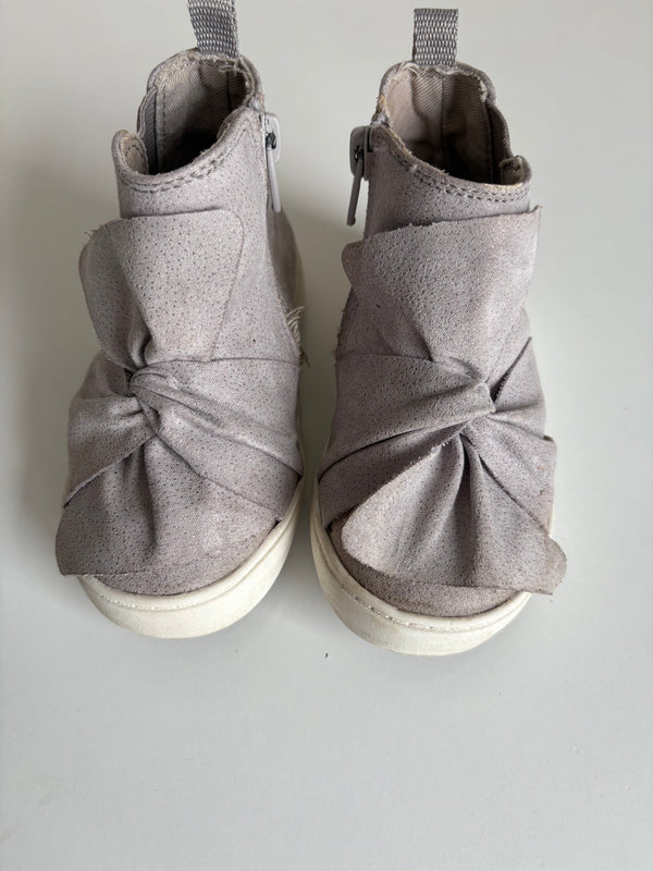 CAT & JACK (Size 6)