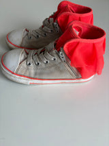 CONVERSE (Size 10)