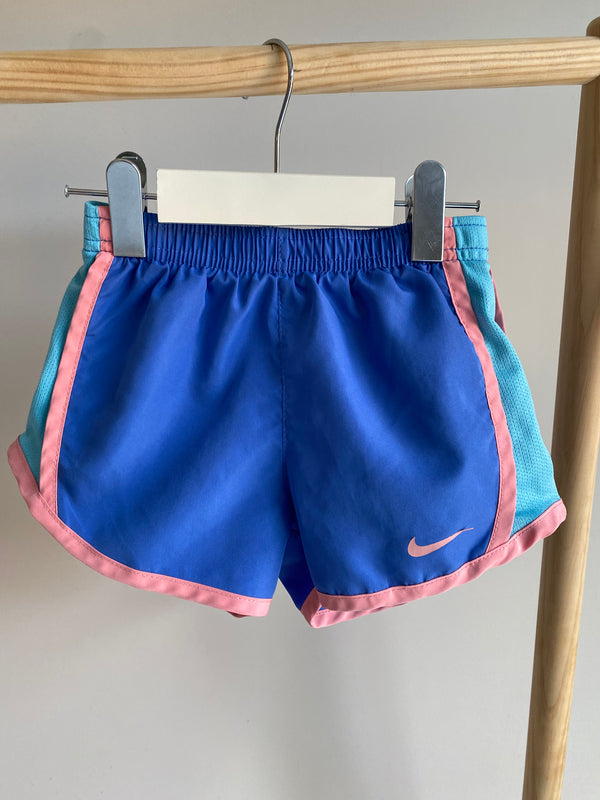 NIKE Shorts (4 Years)